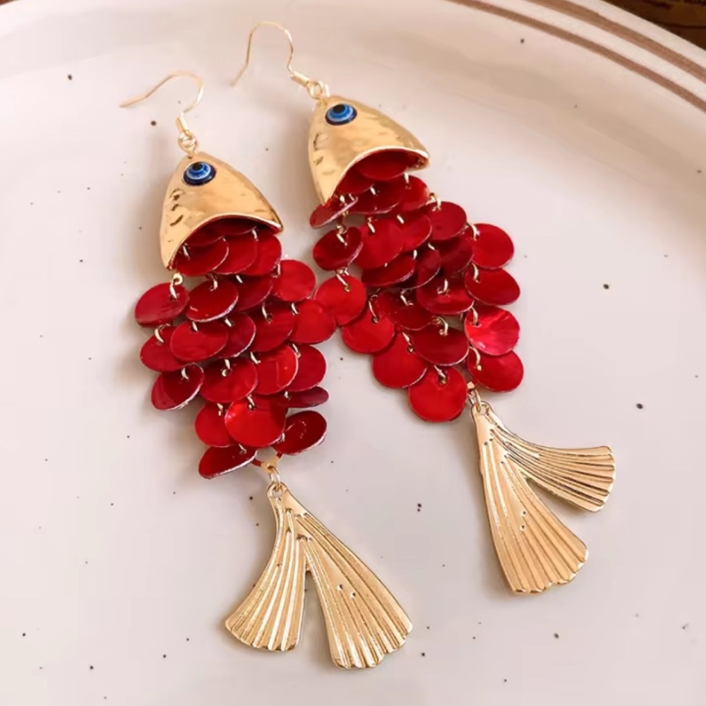 Red Fish Shell Gold Earrings - Picture 2 of 2